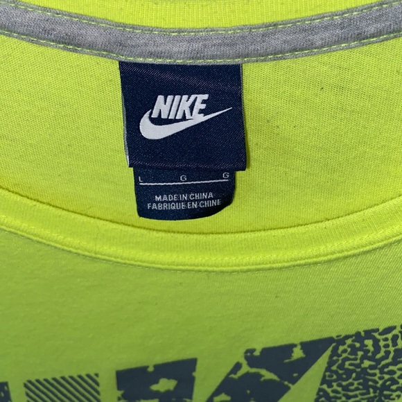 Nike cropped running t-shirt - Picture 2 of 3